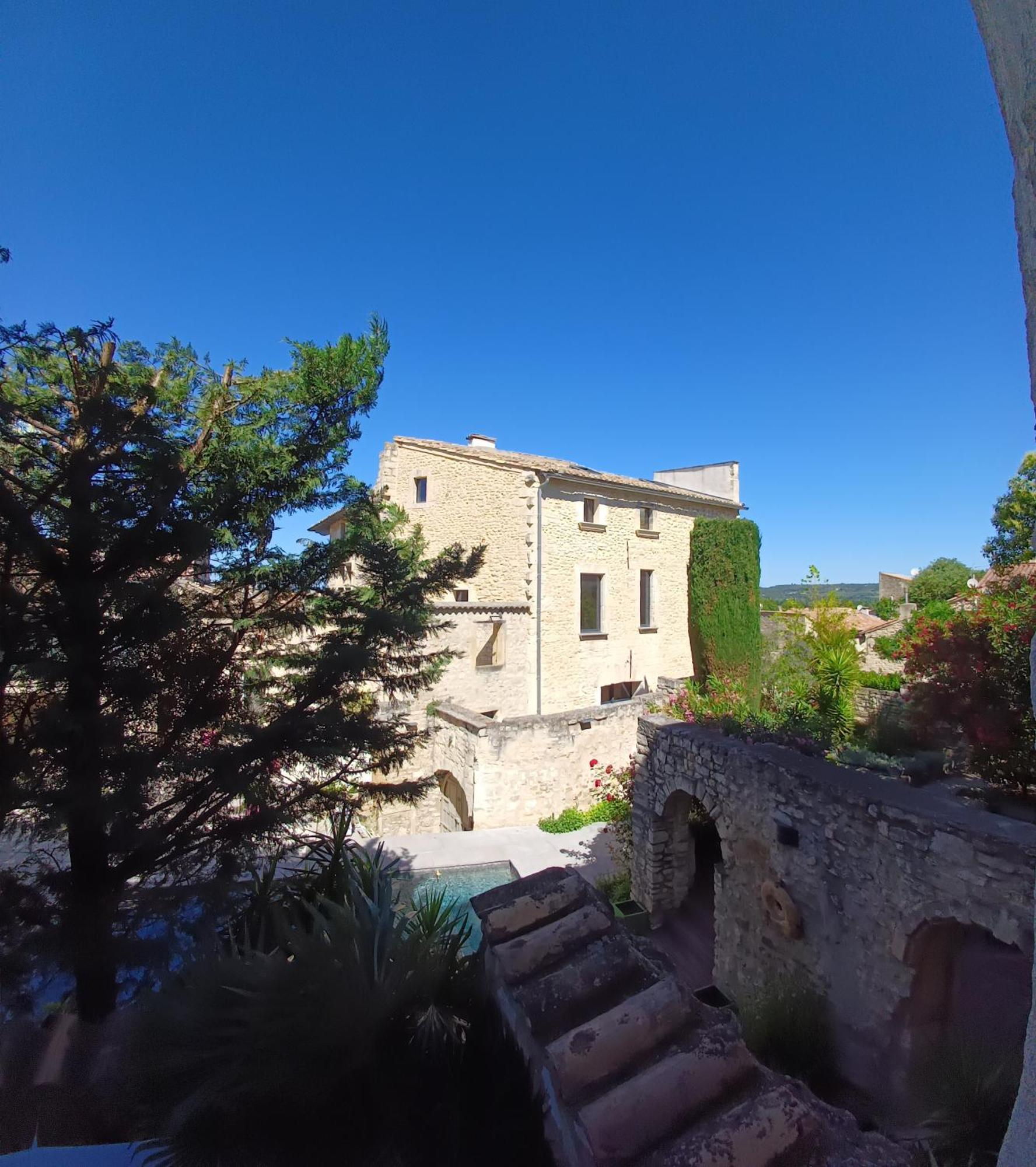Chambre D Hotes Aramon エクステリア 写真
